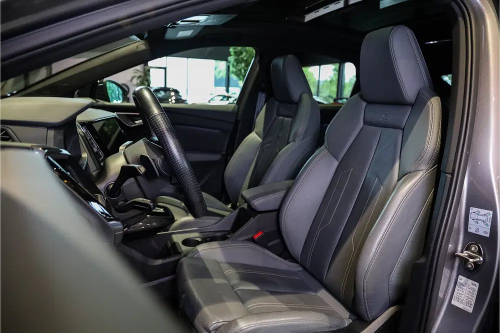 Audi Q4 e-tron 40 Launch Black edition One S Compe uit 2022, foto 7