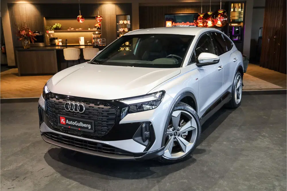 Audi Q4 e-tron 40 S Black edition 77 kWh Sportstoe uit 2023, foto 10