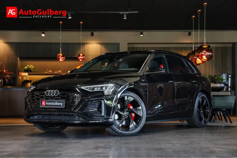 Audi Q8 e-tron 55 quattro S Black Edition Competition 115 uit 2024