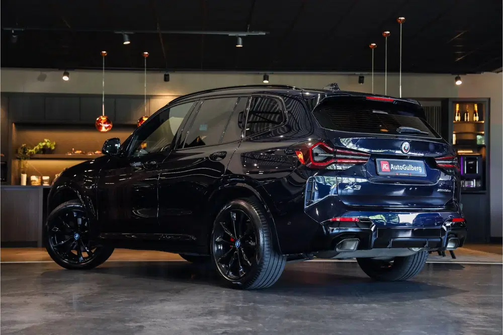 BMW X3 xDrive30e High Exe M 50 Jaar Edition M-Spo uit 2022, foto 2