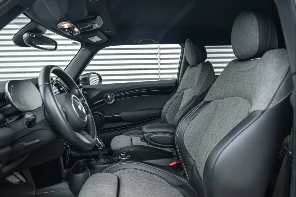Mini Electric Classic uit 2022, foto 4