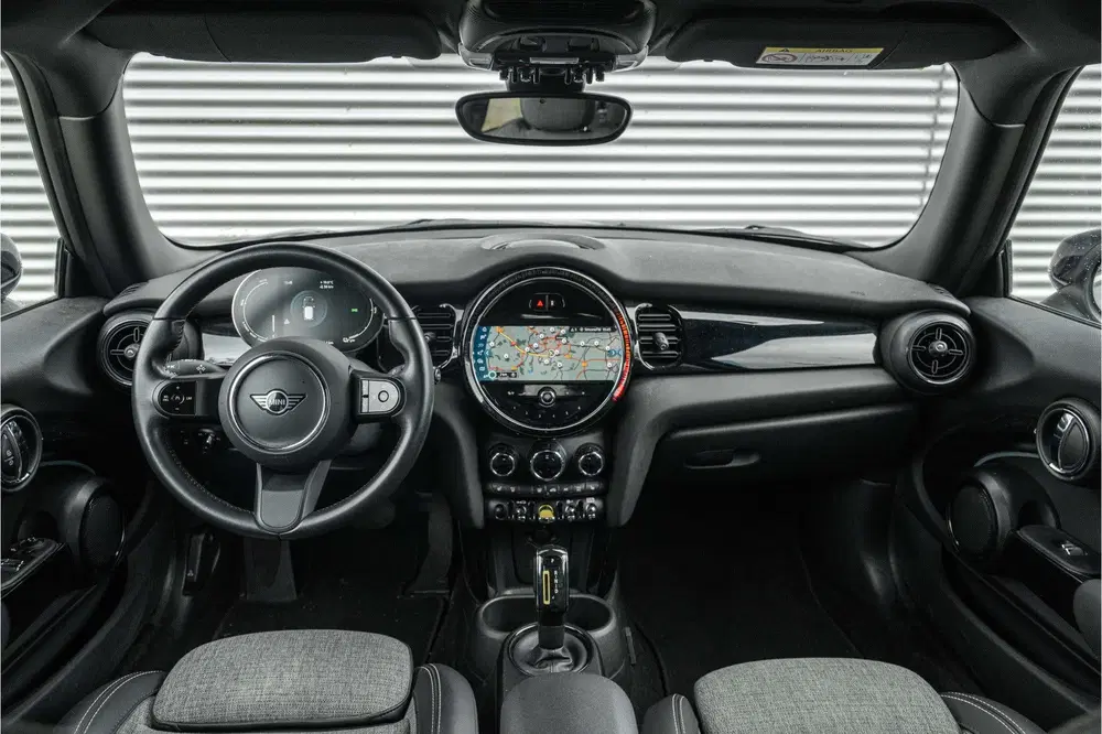 Mini Electric Classic uit 2022, foto 5