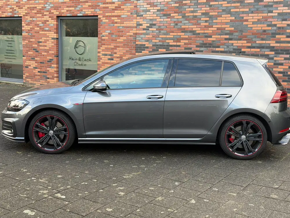 Volkswagen Golf 2.0 TSI Performance Virtual uit 2019, foto 8