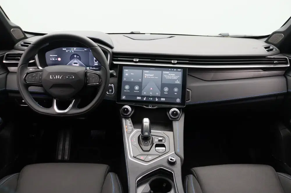 Lynk & Co 01 1.5 261PK Plug-in Hybrid *Zwarte Hemel* 36 uit 2023, foto 2