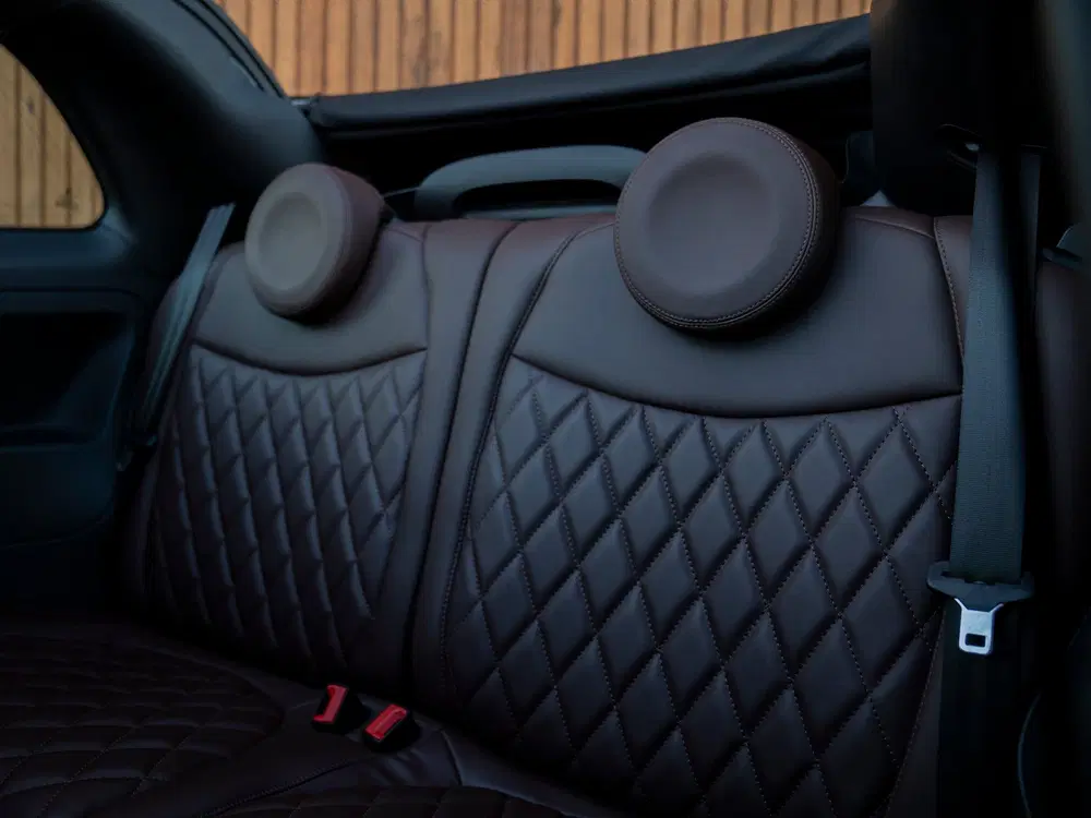 Abarth 595C Turismo uit 2022, foto 10