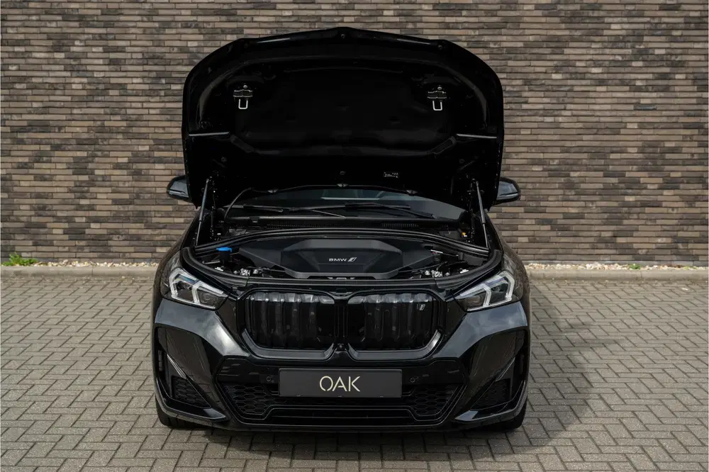 BMW iX1 xDrive30 uit 2023, foto 8