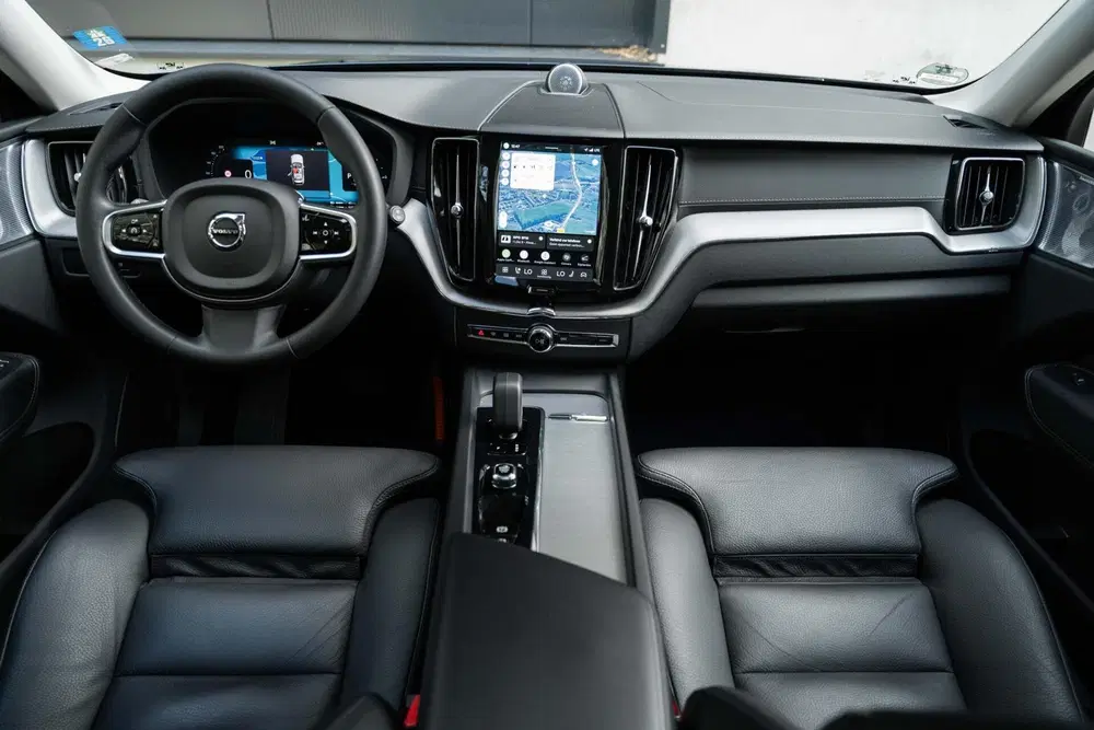 Volvo XC60 T6 Ultimate Dark B&W 360 Pano HUD Trekhaak uit 2023, foto 11