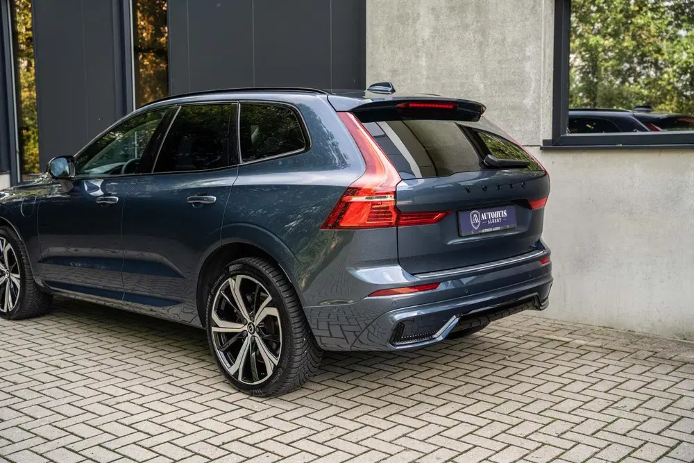 Volvo XC60 T6 Ultimate Dark B&W 360 Pano HUD Trekhaak uit 2023, foto 15