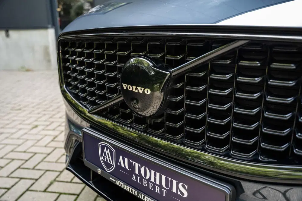 Volvo XC60 T6 Ultimate Dark B&W 360 Pano HUD Trekhaak uit 2023, foto 5