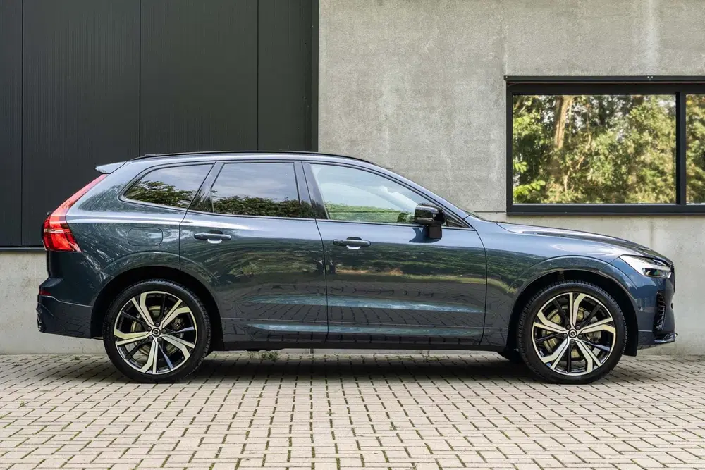Volvo XC60 T6 Ultimate Dark B&W 360 Pano HUD Trekhaak uit 2023, foto 7