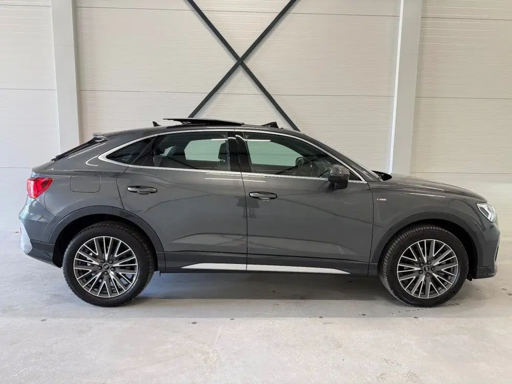 Audi Q3 45 TFSI E S EDITION 245PK S-LINE PANORAMAD uit 2022, foto 10