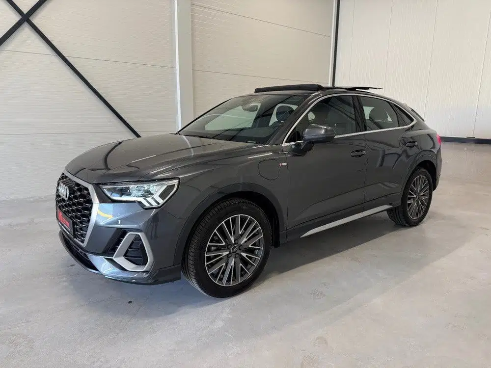 Audi Q3 45 TFSI E S EDITION 245PK S-LINE PANORAMAD uit 2022, foto 2