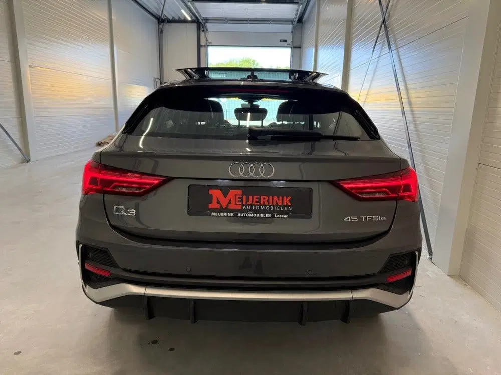 Audi Q3 45 TFSI E S EDITION 245PK S-LINE PANORAMAD uit 2022, foto 6