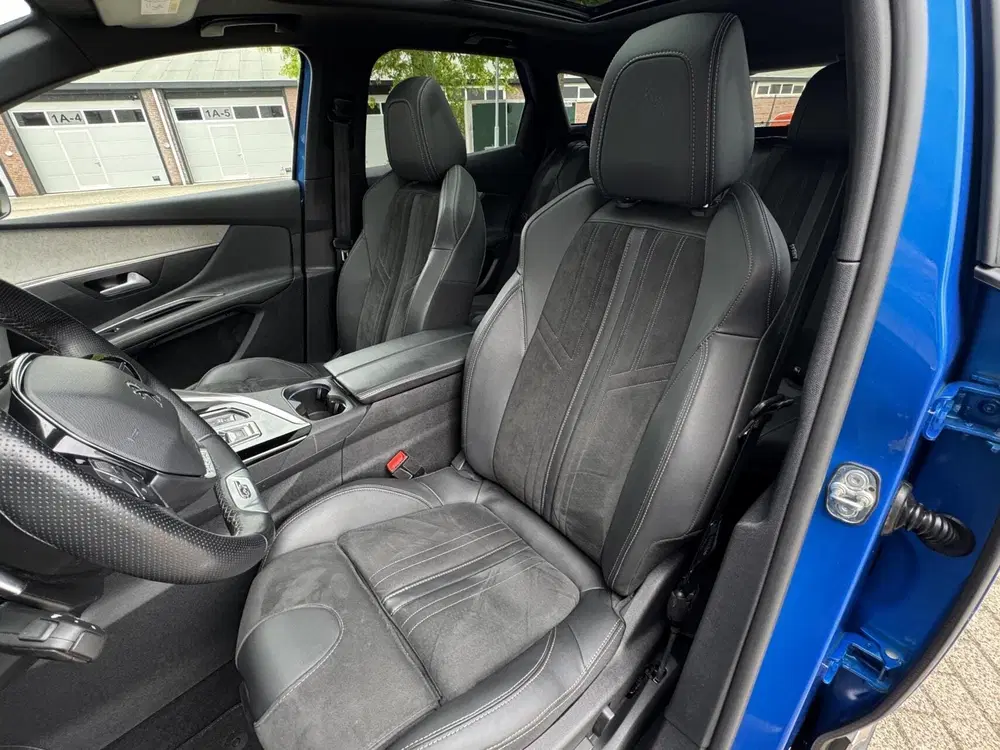 Peugeot 3008 PureTech Blue Lease GT uit 2021, foto 14