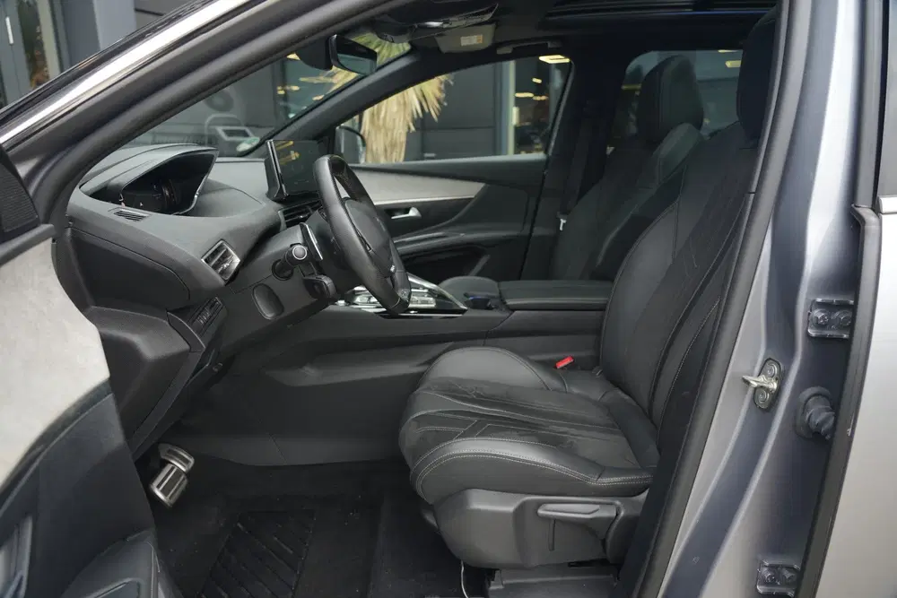 Peugeot 5008 1.2 PureTech GT uit 2021, foto 10