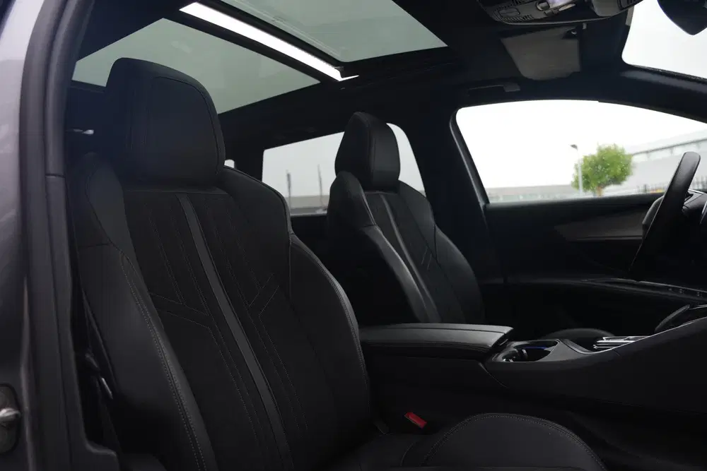 Peugeot 5008 1.2 PureTech GT uit 2021, foto 11