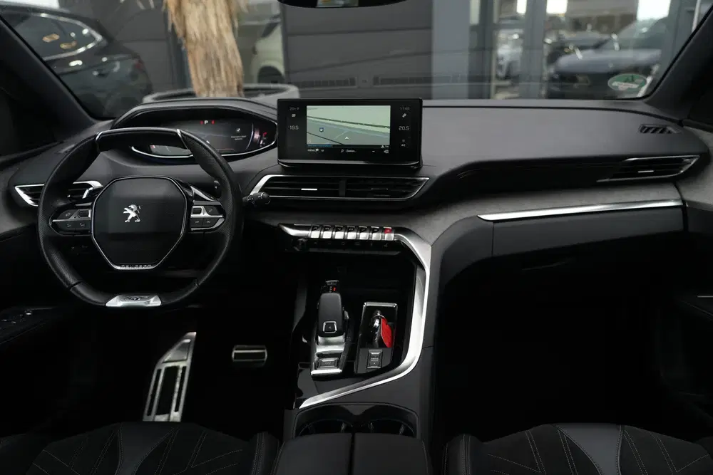 Peugeot 5008 1.2 PureTech GT uit 2021, foto 3