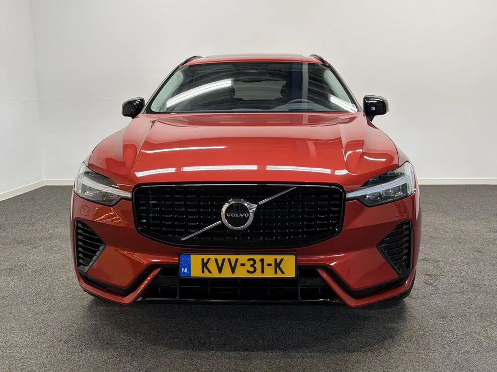 Volvo XC60 2.0 T8 PHEV AWD Ultra Black Edition Trekha uit 2023, foto 14