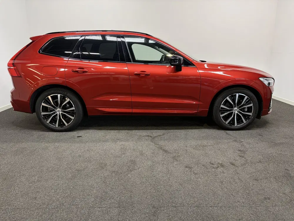 Volvo XC60 2.0 T8 PHEV AWD Ultra Black Edition Trekha uit 2023, foto 7