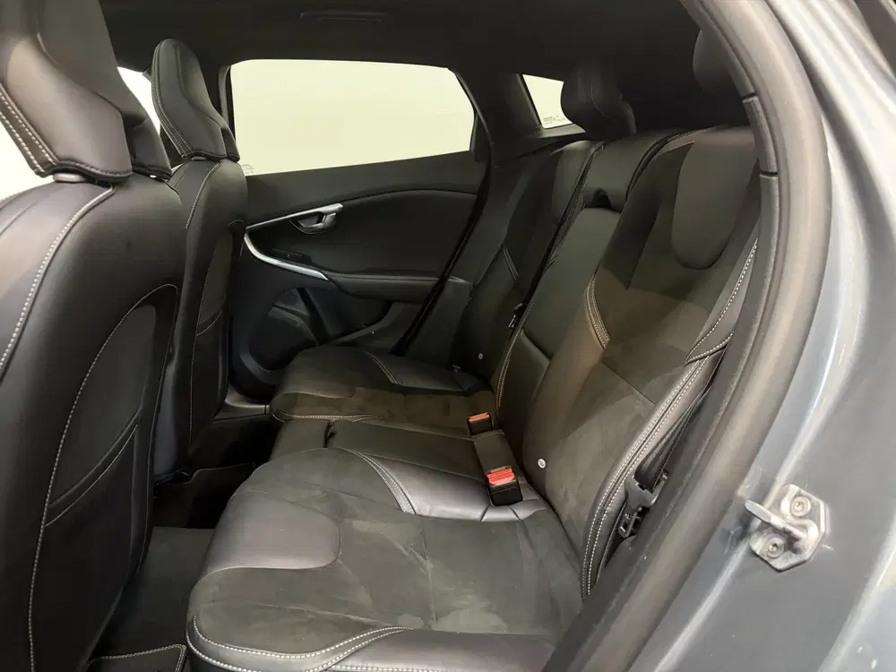 Volvo V40 T3 153pk AUT6 Polar+ Sport Trekhaak 1500kg uit 2019, foto 5