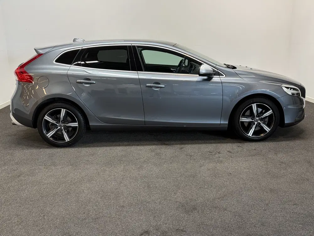 Volvo V40 T3 153pk AUT6 Polar+ Sport Trekhaak 1500kg uit 2019, foto 6