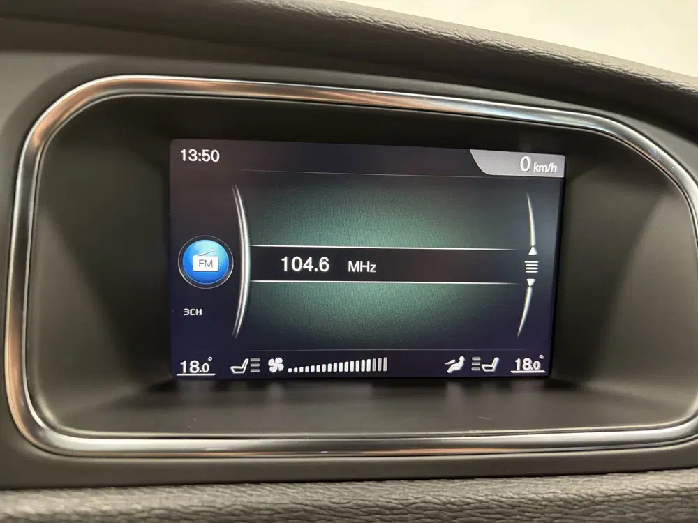Volvo V40 T3 153pk AUT6 Polar+ Sport Trekhaak 1500kg uit 2019, foto 8