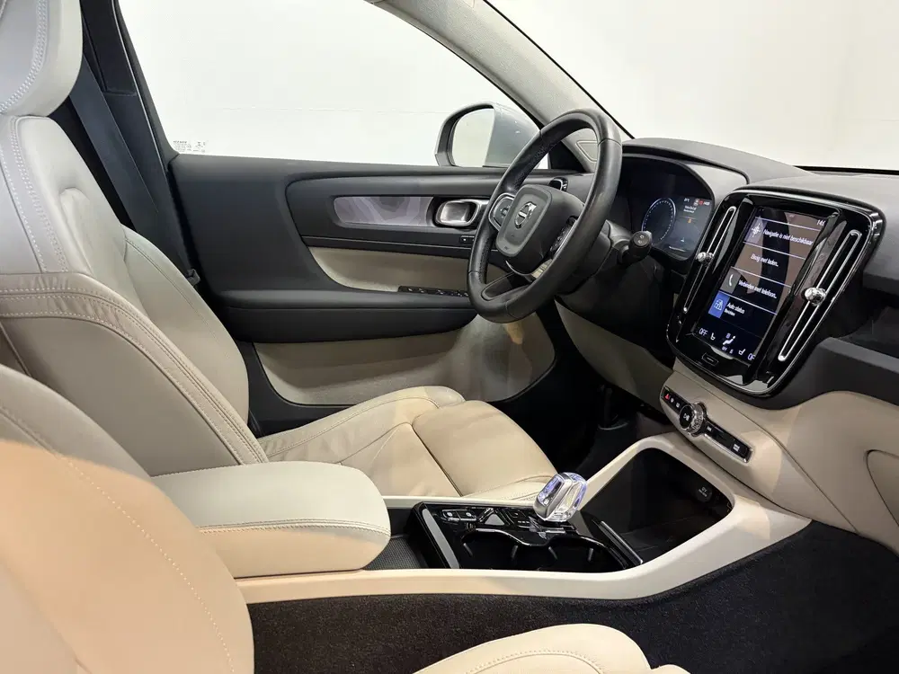 Volvo XC40 1.5 T4 Plug-in hybrid Plus Bright Leer uit 2022, foto 12