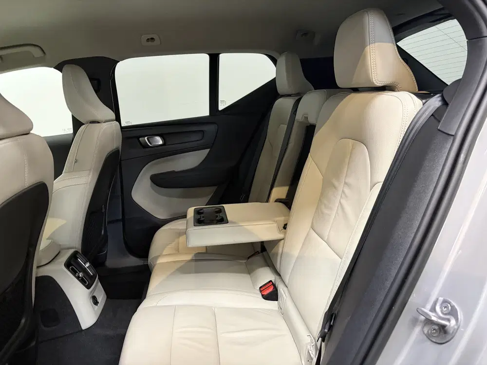 Volvo XC40 1.5 T4 Plug-in hybrid Plus Bright Leer uit 2022, foto 5