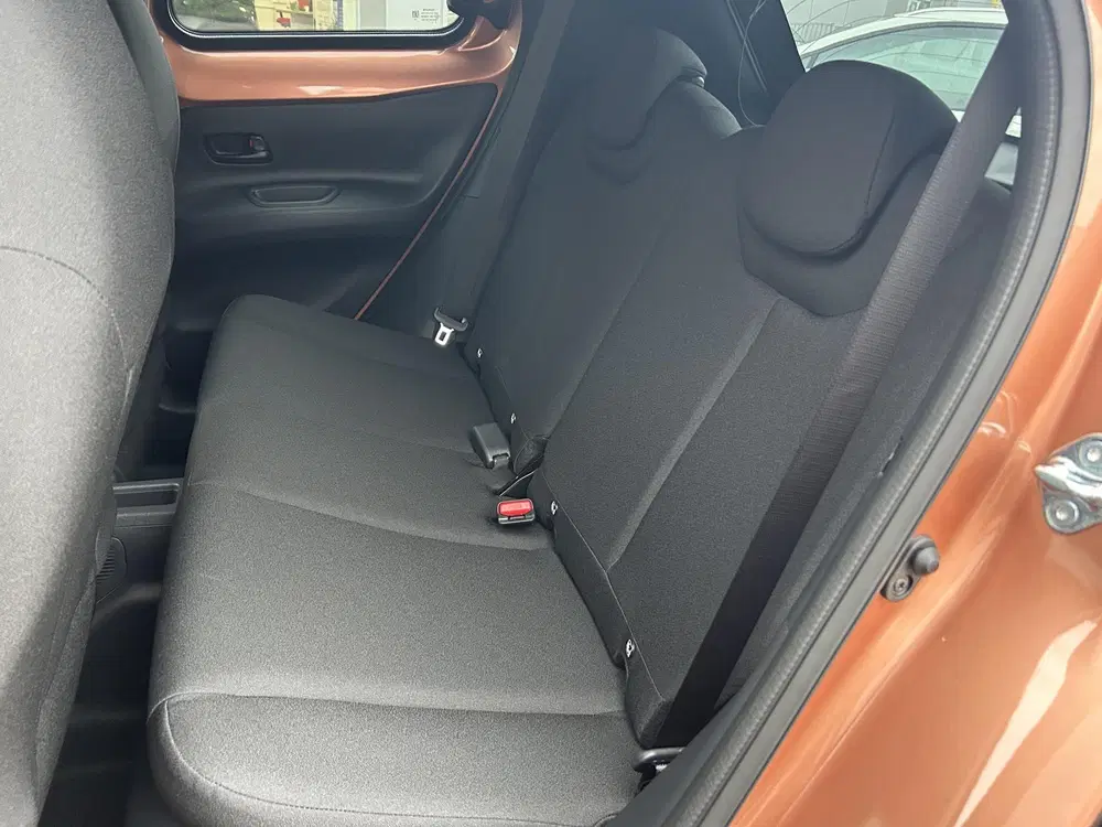 Toyota Aygo X Hybrid 115 pulse uit 2025, foto 10