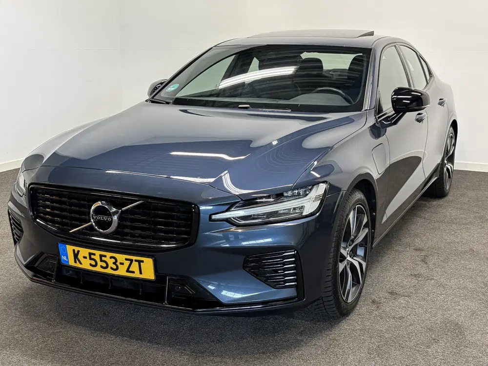 Volvo S60 2.0 Recharge T6 PHEV AWD R-Design Pano uit 2021, foto 13