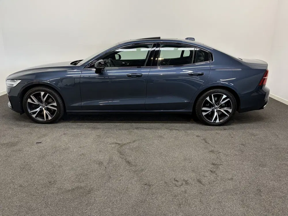 Volvo S60 2.0 Recharge T6 PHEV AWD R-Design Pano uit 2021, foto 8