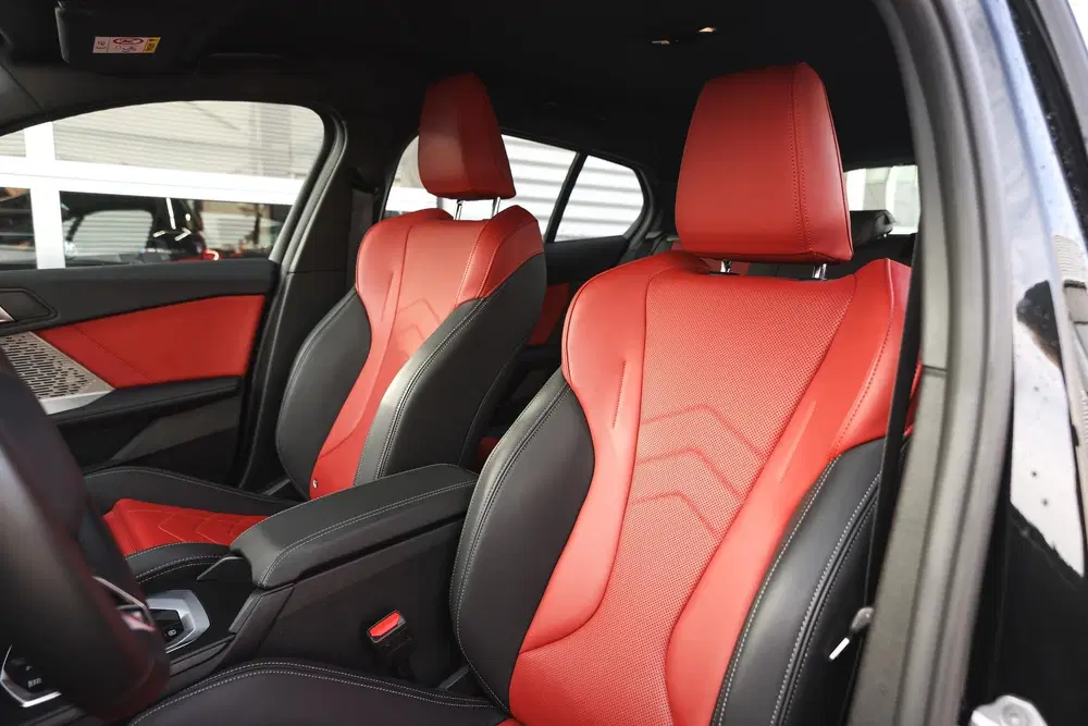 BMW 1-serie 120 M Sport Automaat uit 2025, foto 11