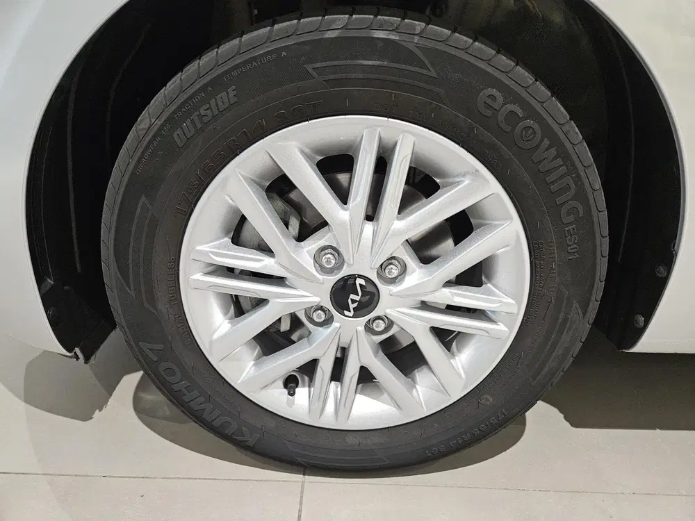 Kia Picanto 1.0 DPi 67pk 4-zits DynamicLine Airco uit 2024, foto 6