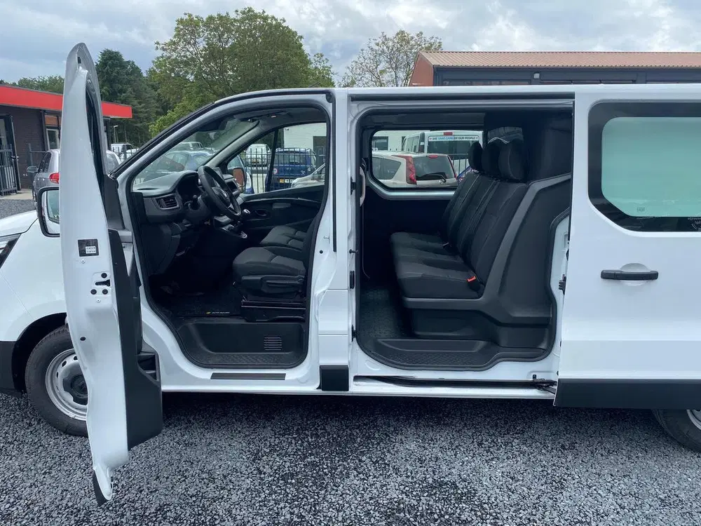 Renault Trafic NIEUW 2.0 Blue dCi 150 T29 L2H1 Advance DC uit 2024, foto 13