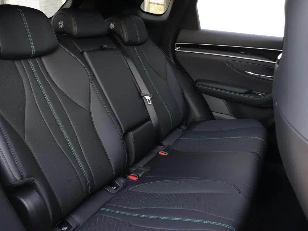 BYD Seal U 1.5 T DM-i AWD Design uit 2026, foto 7