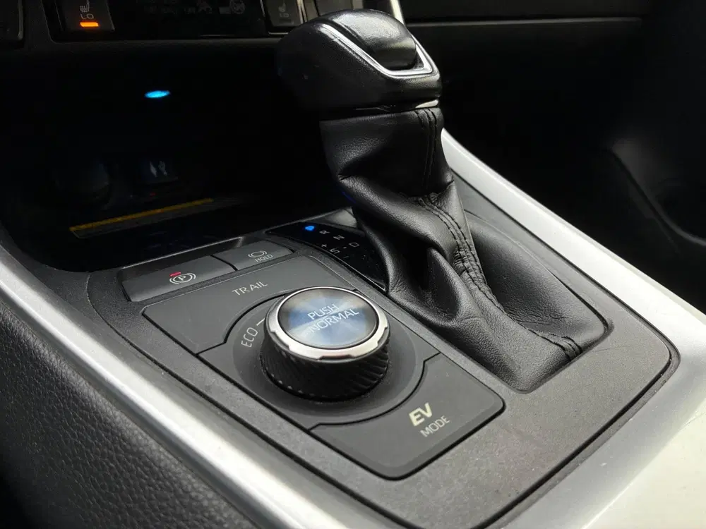 Toyota RAV 4 2.5 Hybrid AWD Executive 222PK JBL TREKHAA uit 2019, foto 13