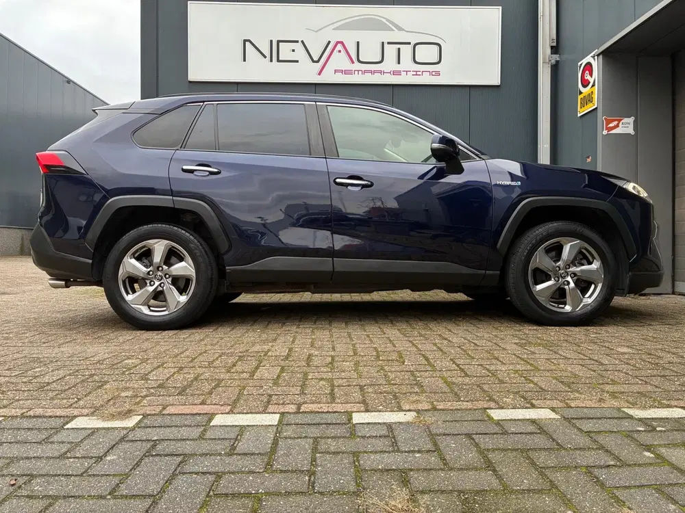 Toyota RAV 4 2.5 Hybrid AWD Executive 222PK JBL TREKHAA uit 2019, foto 2