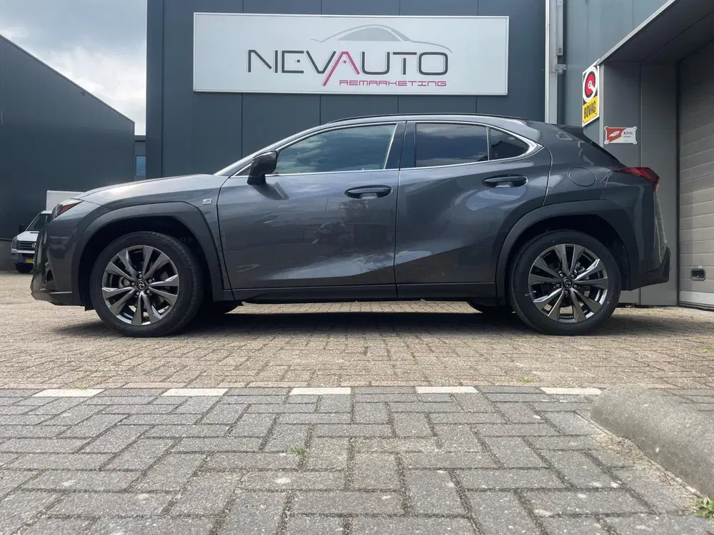 Lexus UX 250h F SPORT Design STOELVERWARMING LEDER uit 2024, foto 2