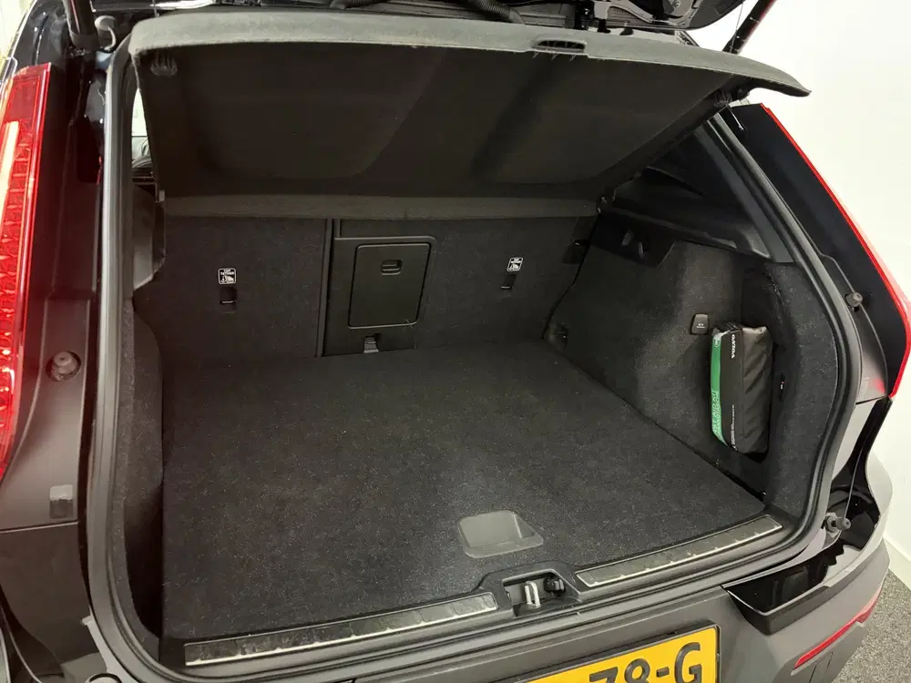Volvo XC40 1.5 T4 Recharge Inscription Trekhaak 1800k uit 2022, foto 14