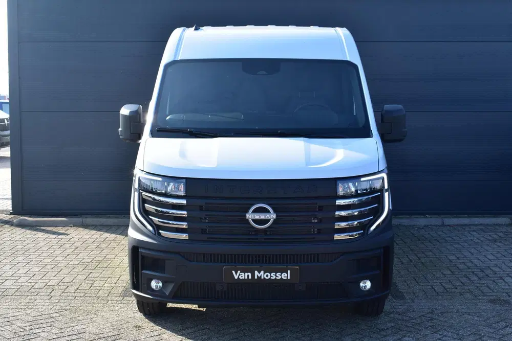 Nissan Interstar L2H2 Limited 87 kWh 140PK uit 2025, foto 2