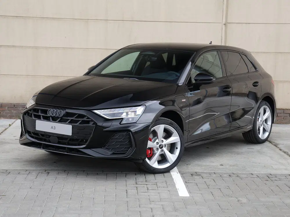 Audi A3 S edition Competition 45 TFSI e 272 PK uit 2026, foto 10