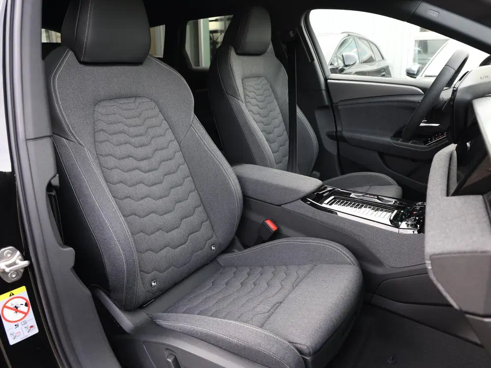 Audi A6 S edition 83 kWh 210 kW uit 2025, foto 8