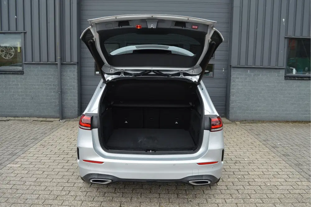 Mercedes-Benz B-Klasse 180 Business Solution AMG uit 2019, foto 12
