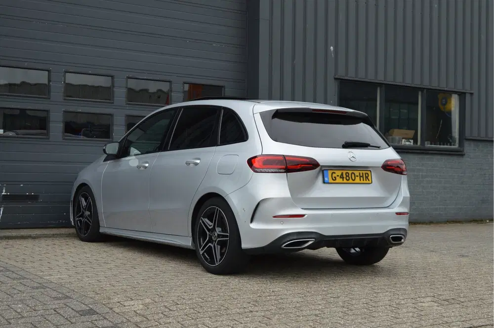 Mercedes-Benz B-Klasse 180 Business Solution AMG uit 2019, foto 4