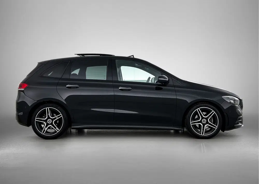 Mercedes-Benz B-Klasse 180 AMG Nightpakket uit 2021, foto 14