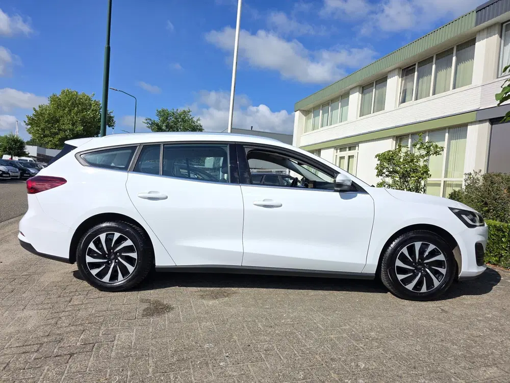 Ford Focus 1.0 Hybr uit 2022, foto 7