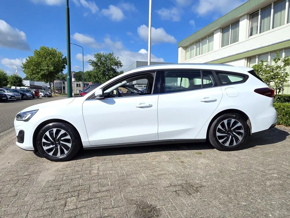 Ford Focus 1.0 Hybr uit 2022, foto 8