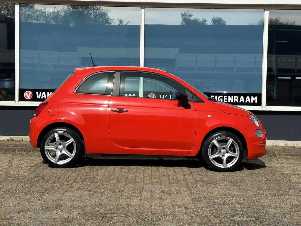 Fiat 500 1.0 Hybrid Urban uit 2024, foto 2
