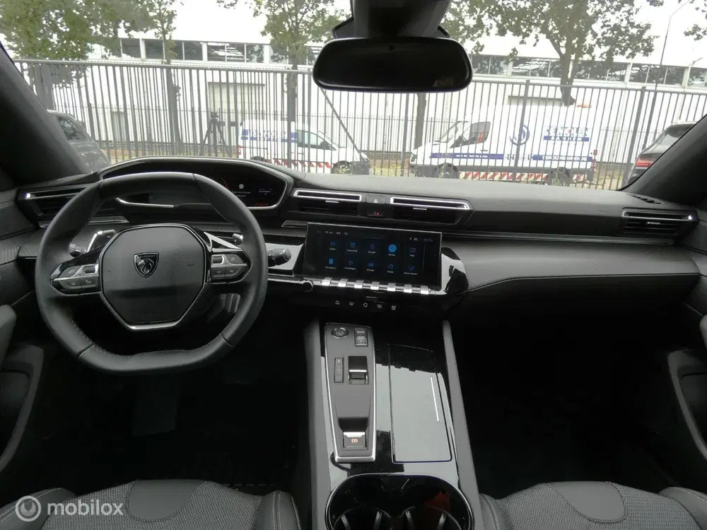 Peugeot 308 1.6 Plug-in Hybrid 195 Allure uit 2026, foto 4