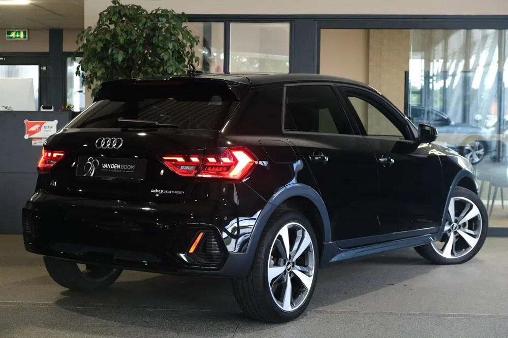Audi A1 30 TFSI Citycarver S-tronic S-Line Navi L uit 2022, foto 2
